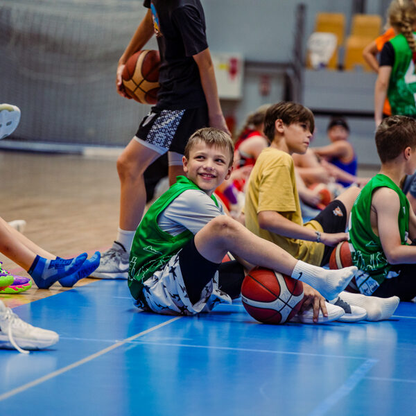 Kā apspēlēt aizsargu?