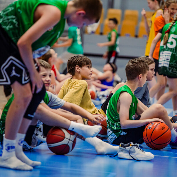 Kā apspēlēt aizsargu?