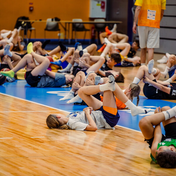 Kā apspēlēt aizsargu?