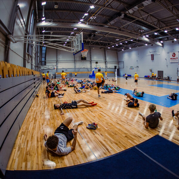 Kā apspēlēt aizsargu?