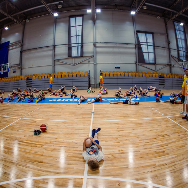 Kā apspēlēt aizsargu?