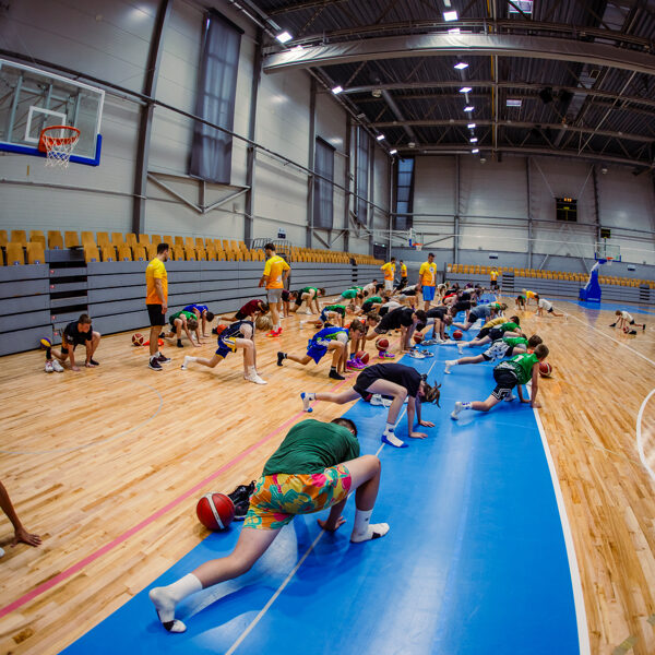 Kā apspēlēt aizsargu?