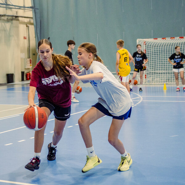 Kā apspēlēt aizsargu?