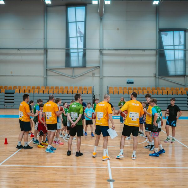 Basketbola treniņš ar Kļūsti Labāks 2025