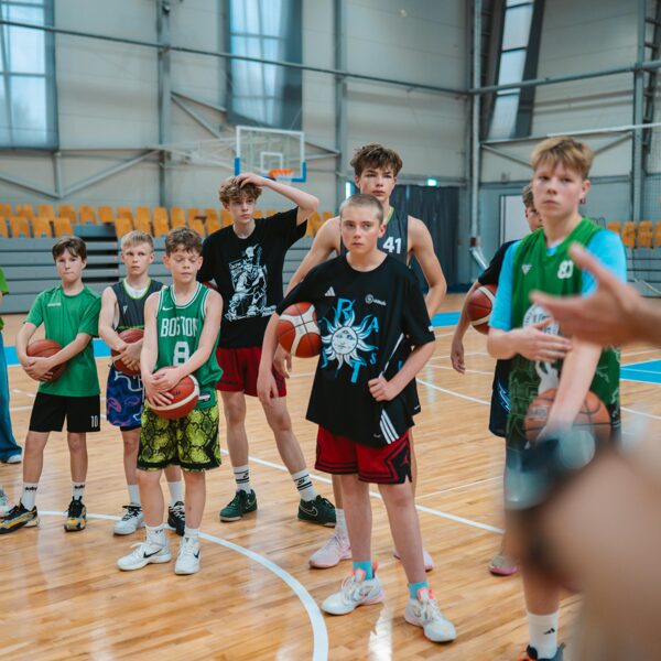 Basketbola treniņš ar Kļūsti Labāks 2025