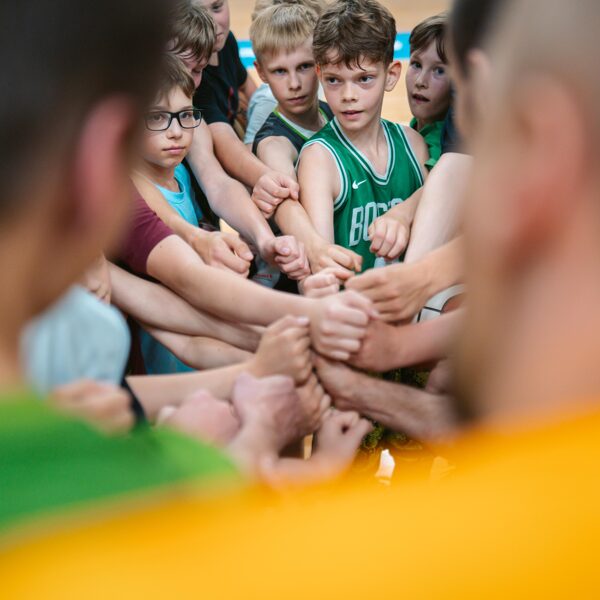 Basketbola treniņš ar Kļūsti Labāks 2025