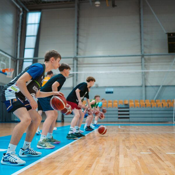 Basketbola treniņš ar Kļūsti Labāks 2025