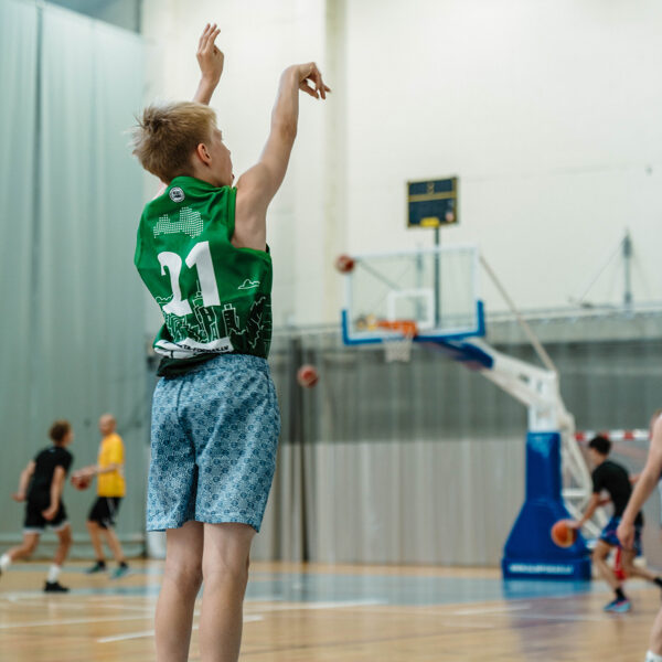SKILL BASKETBOLA TRENIŅŠ + BALLZY BASKETBALL VIESIS - VEF RĪGA GALVENAIS TRENERIS MĀRTIŅŠ