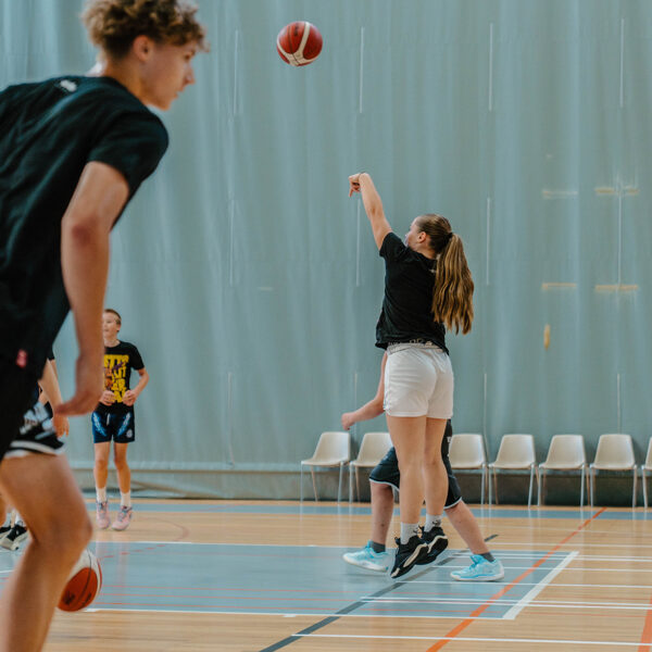 SKILL BASKETBOLA TRENIŅŠ + BALLZY BASKETBALL VIESIS - VEF RĪGA GALVENAIS TRENERIS MĀRTIŅŠ
