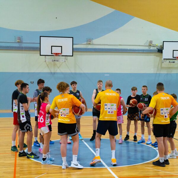 KĻŪSTI LABĀKS VASARAS BASKETBOLA TRENIŅI BĒRNIEM