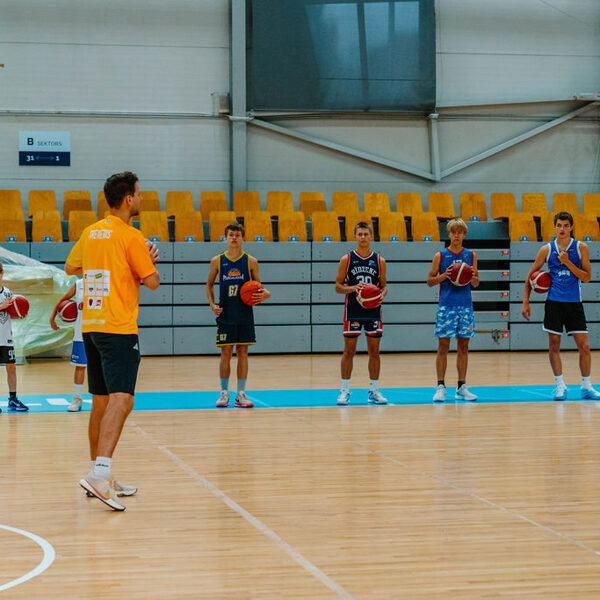 Kļūsti Labāks vasara 2025 - noslēdzošais basketbola treniņš Rimi Olimpiskajā centrā