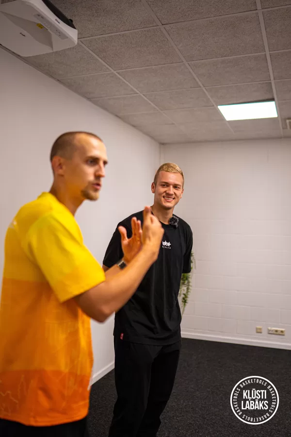 Ātrums ar basketbola bumbu + Francis Lācis
