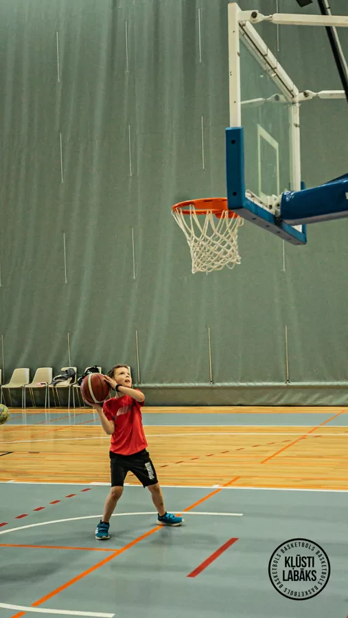 Pirmā pieredze basketbolā