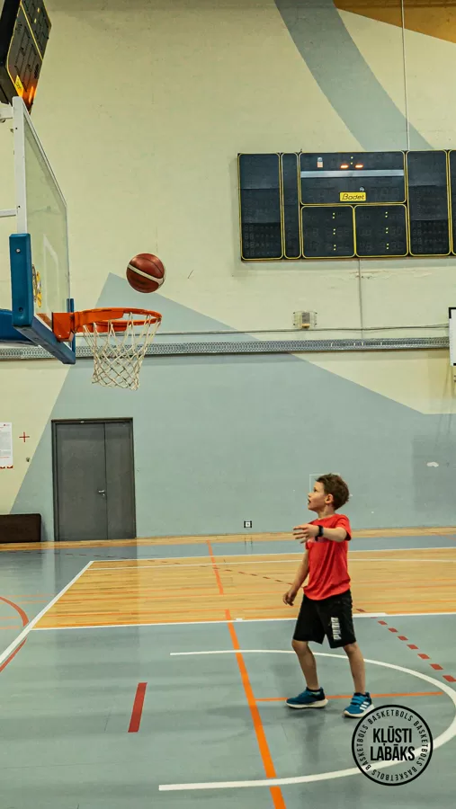 Pirmā pieredze basketbolā