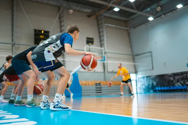 Basketbola treniņš ar Kļūsti Labāks 2025