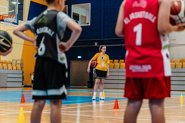 SKILL BASKETBOLA TRENIŅŠ + BALLZY BASKETBALL VIESIS - VEF RĪGA GALVENAIS TRENERIS MĀRTIŅŠ 
