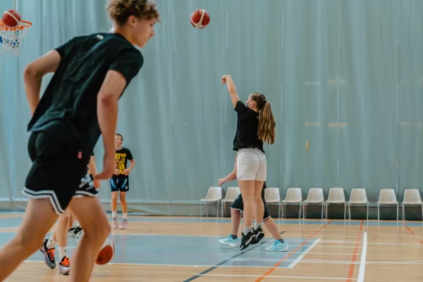 SKILL BASKETBOLA TRENIŅŠ + BALLZY BASKETBALL VIESIS - VEF RĪGA GALVENAIS TRENERIS MĀRTIŅŠ 