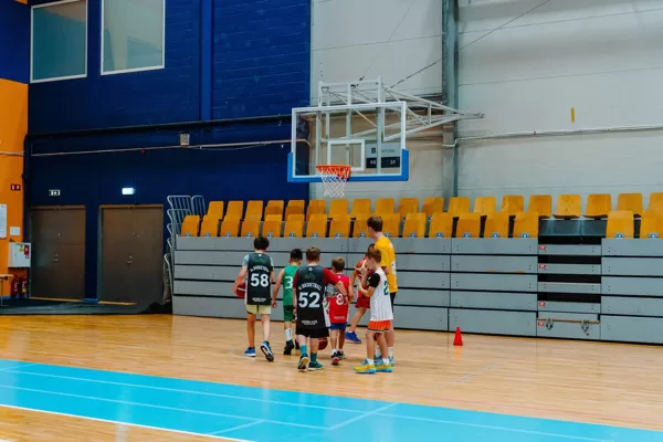 Kļūsti Labāks vasara 2025 - noslēdzošais basketbola treniņš Rimi Olimpiskajā centrā